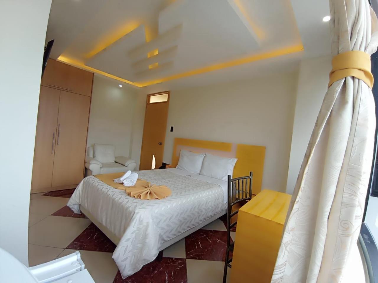 Hotel Golden Coral Tulcán Buitenkant foto