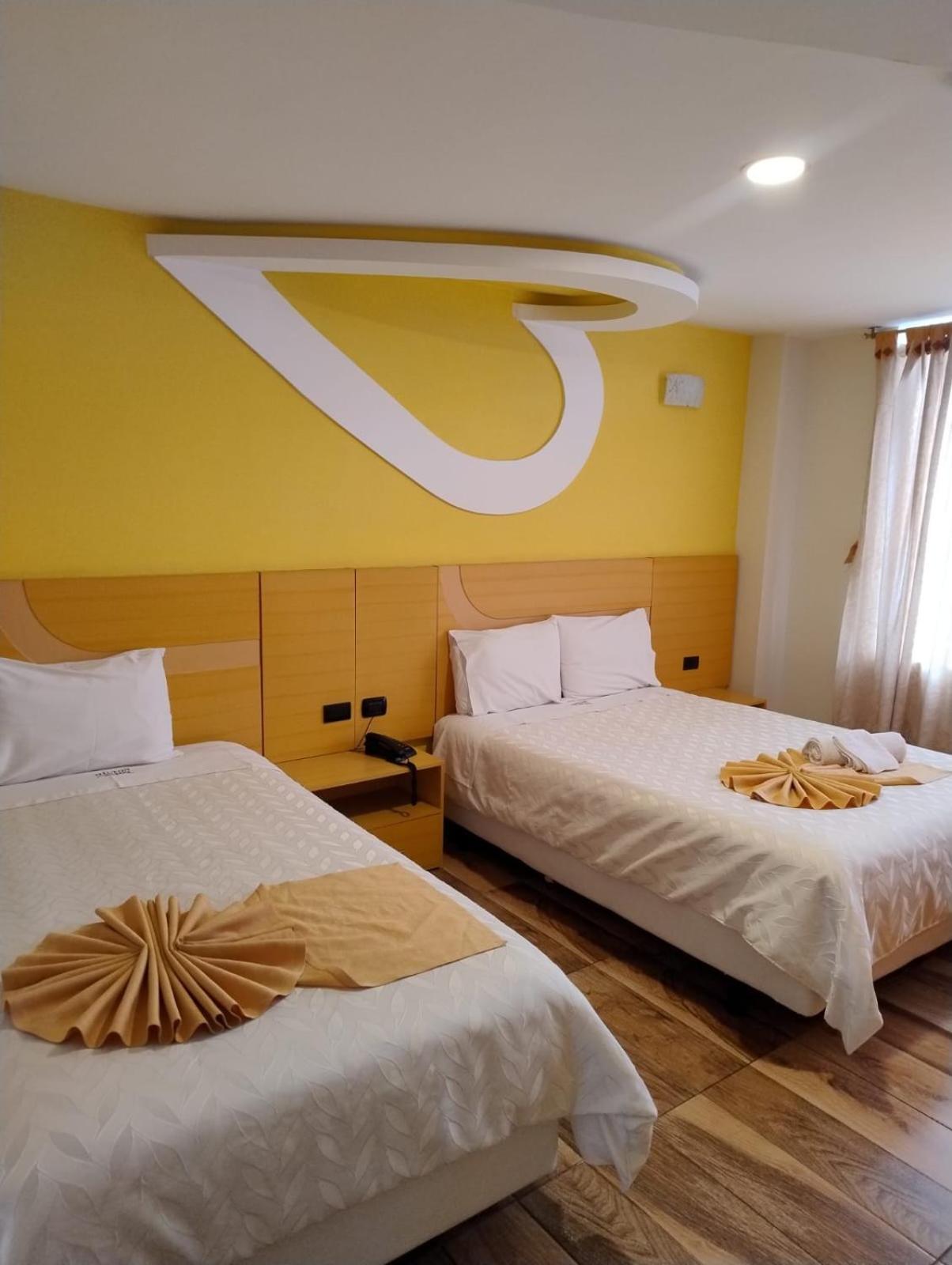 Hotel Golden Coral Tulcán Buitenkant foto