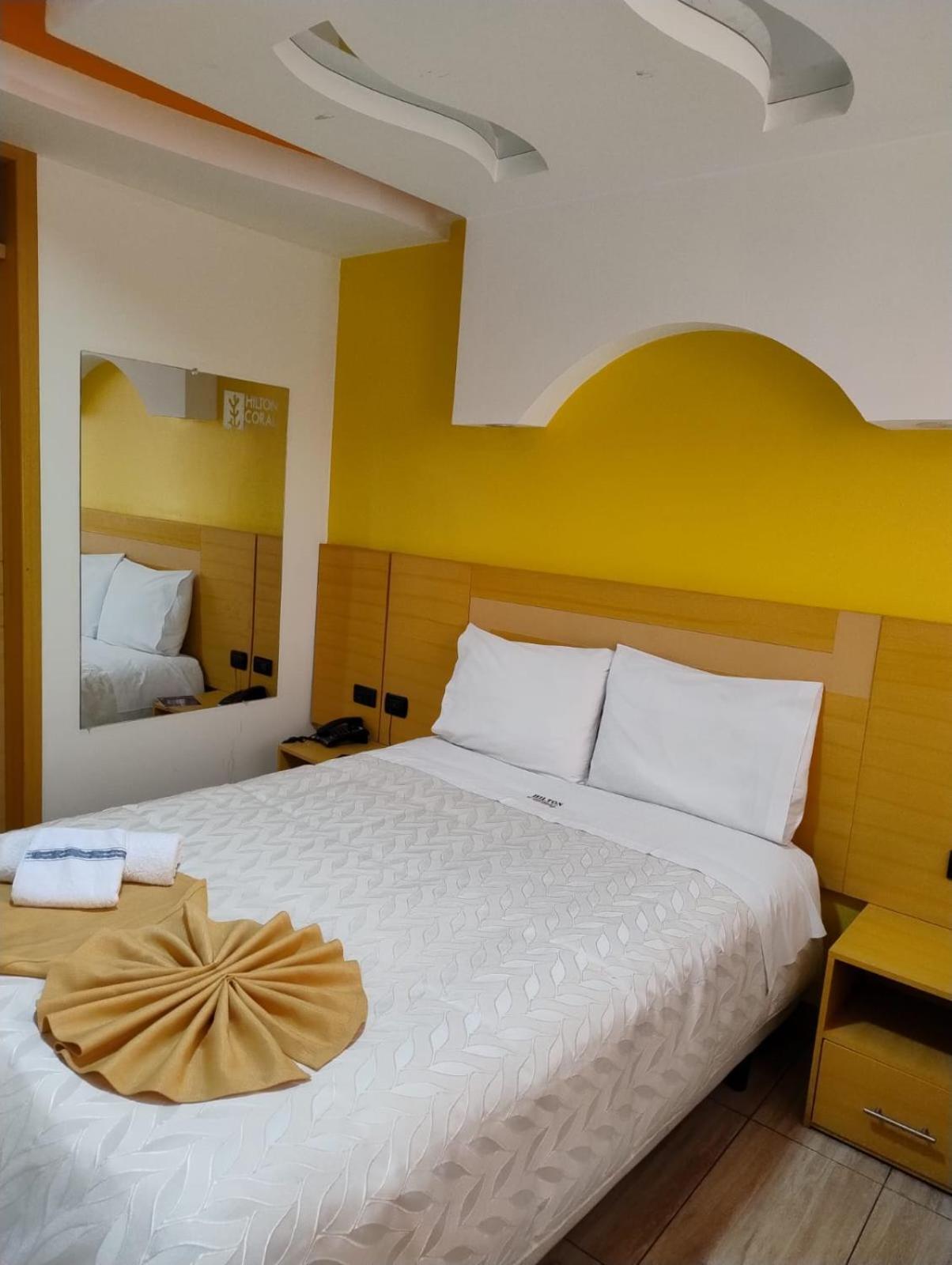 Hotel Golden Coral Tulcán Buitenkant foto