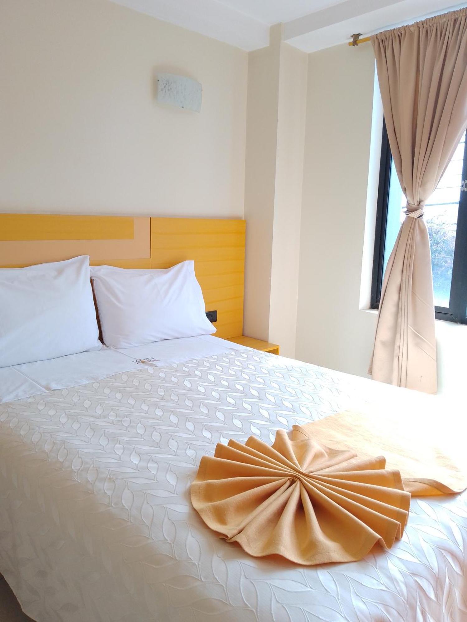 Hotel Golden Coral Tulcán Buitenkant foto